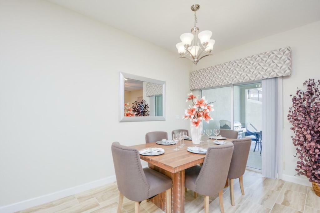 Pleasant House In Storey Lake Near Disney Kissimmee Extérieur photo