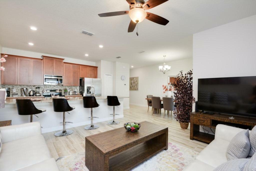 Pleasant House In Storey Lake Near Disney Kissimmee Extérieur photo